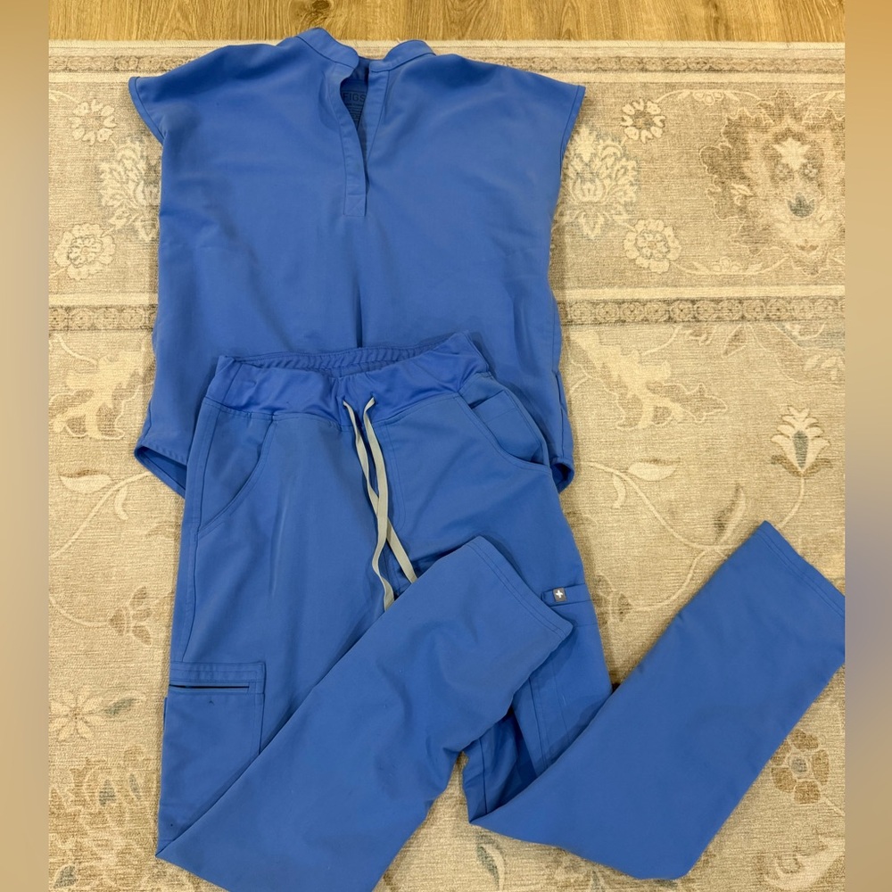 Figs Ceil Blue HW Yola Skinny Pants & Rafaela Top